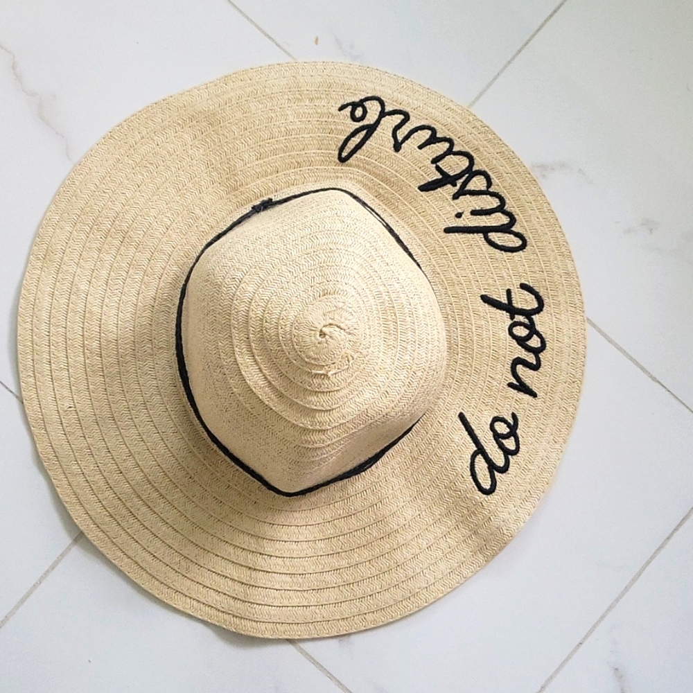"Do not Disturb" Sun Hat 👒